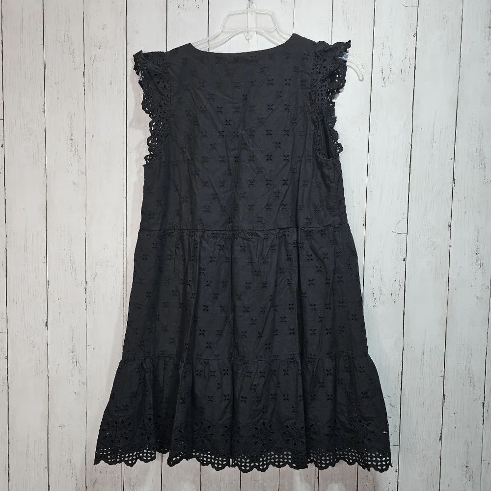 Ann Taylor LOFT Women's Black Eyelet V-neck Sleeveless Short Mini Dress Size 12. - Picture 7 of 7